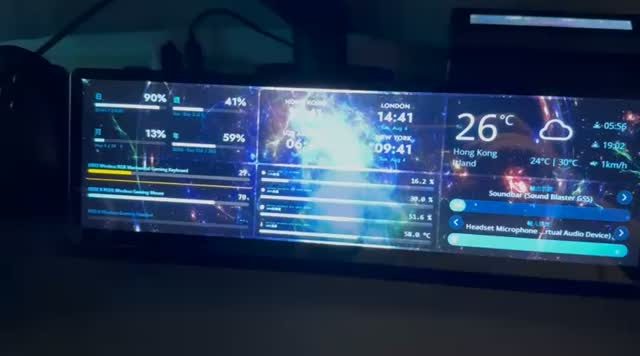 Xeneon Edge 羅技電量小工具 作者附圖